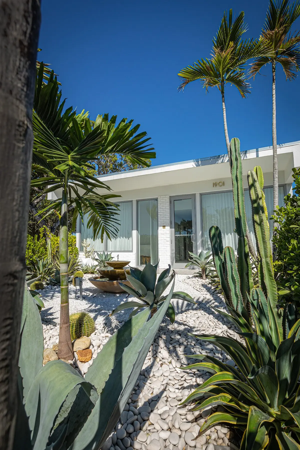 Helia House — Acupuncture in North Miami Beach, Miami