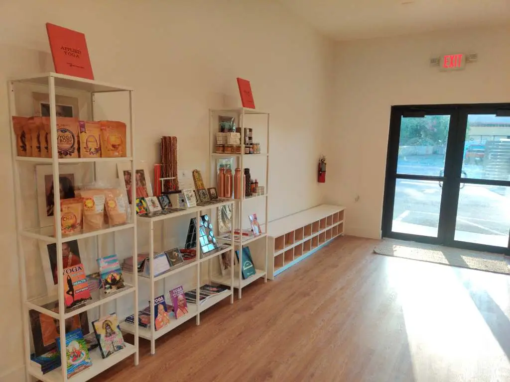 Integral Yoga Center — Yoga, Tai Chi & Pilates in SW 102nd Ave, Miami