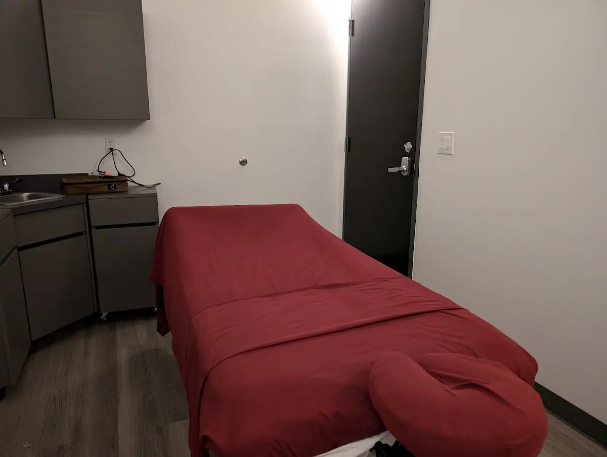 Miami Beach Deep Tissue Massages By Joshua — Massage Therapy in 5th St #07, Miami