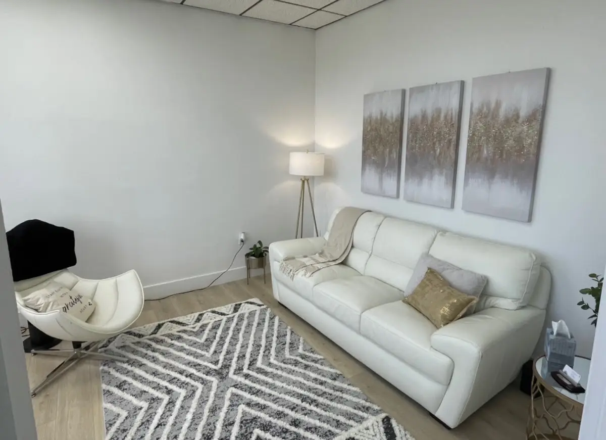 Saludablemente Healing Center — Reiki & Energy Medicine in NW 27th St #503, Miami