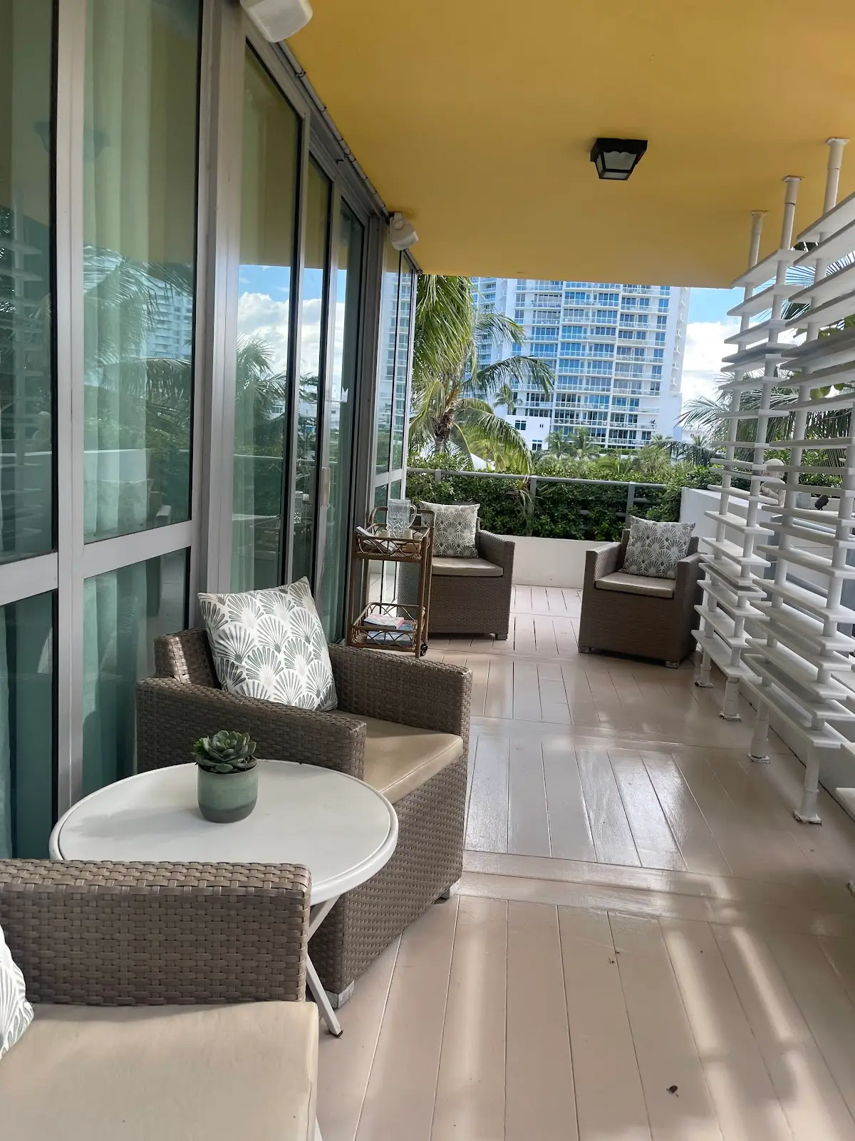 Spa 101 — Massage Therapy in Ocean Dr, Miami
