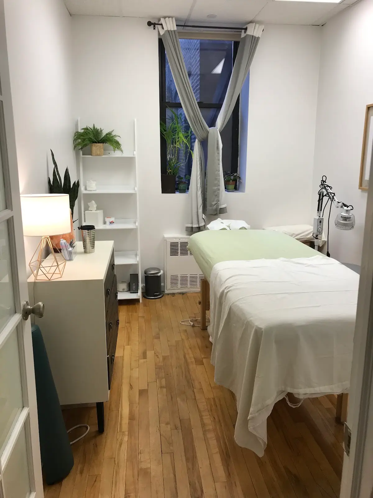 Dr. Je Lim Song, DACM, L.Ac Acupuncture — Acupuncture in Broadway, New York