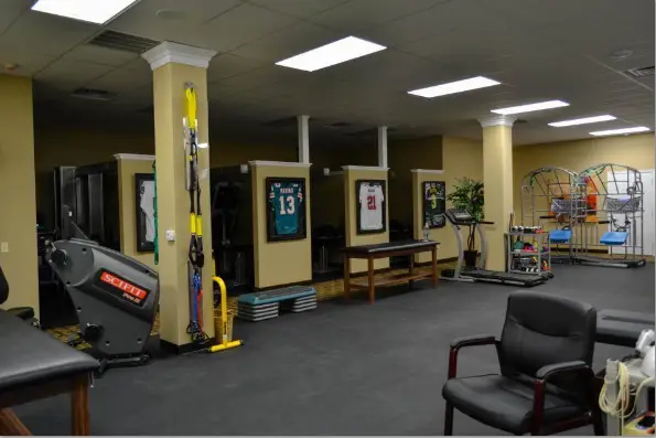 Ferraro Spine & Rehabilitation: Chiropractic and Physical Therapy — Chiropractic in Saddle Brook, New York