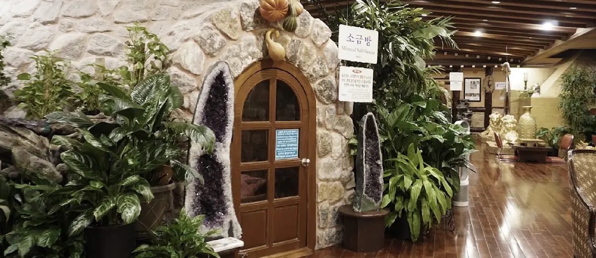 King Spa & Sauna — Massage Therapy in Commercial Ave, New York