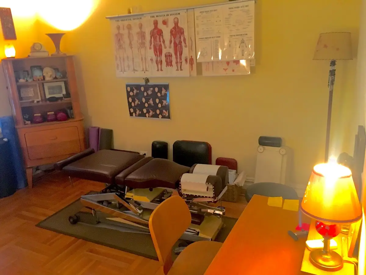 Laurie Mullen, D.C. — Chiropractic in Fort Washington Ave, New York
