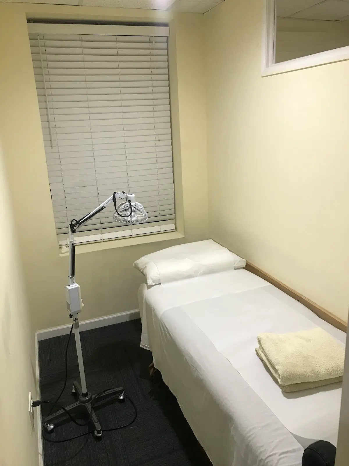 New York Acupuncture & Chiropractic — Acupuncture in Broadway RM 602, New York