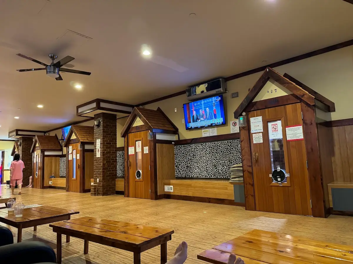 New York Spa & Sauna — Massage Therapy in -06 Northern Blvd, New York