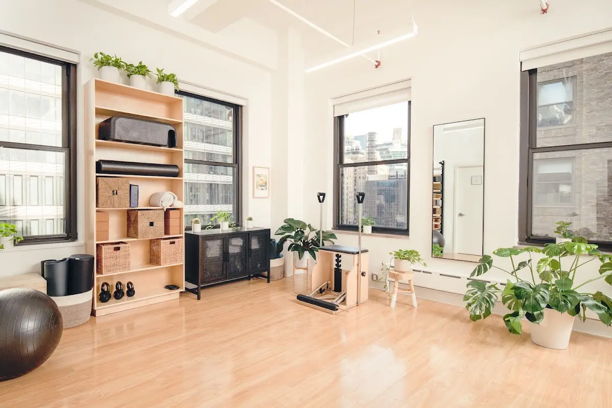 Solstice Physiotherapy - New York City - Midtown — Physical & Rehabilitation Therapy in Madison Ave, New York