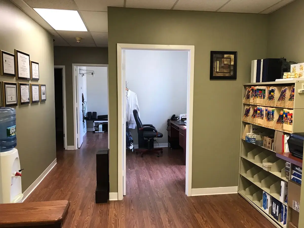 SPINOUS Chiropractic and Spinal Decompression — Chiropractic in New Rochelle, New York