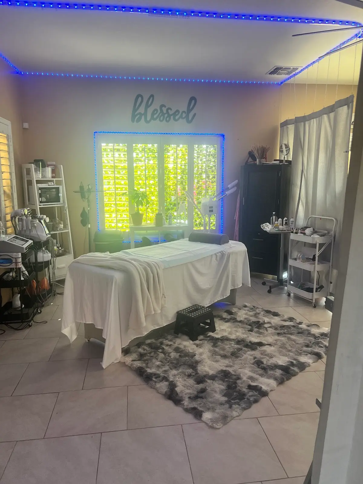 AZ Ilusion Spa LLC — Massage Therapy in W Gibson Ln, Phoenix
