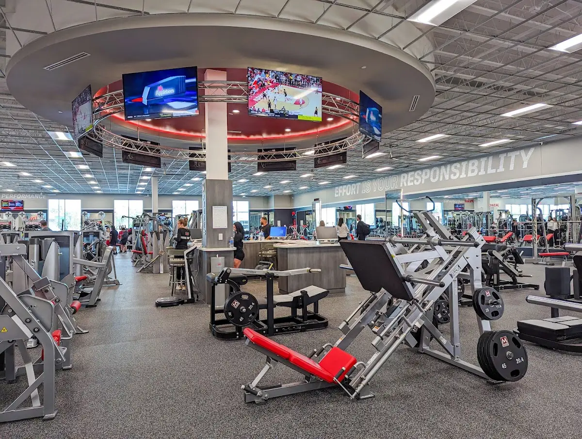 Mountainside Fitness Avondale — Yoga, Tai Chi & Pilates in W McDowell Rd, Phoenix