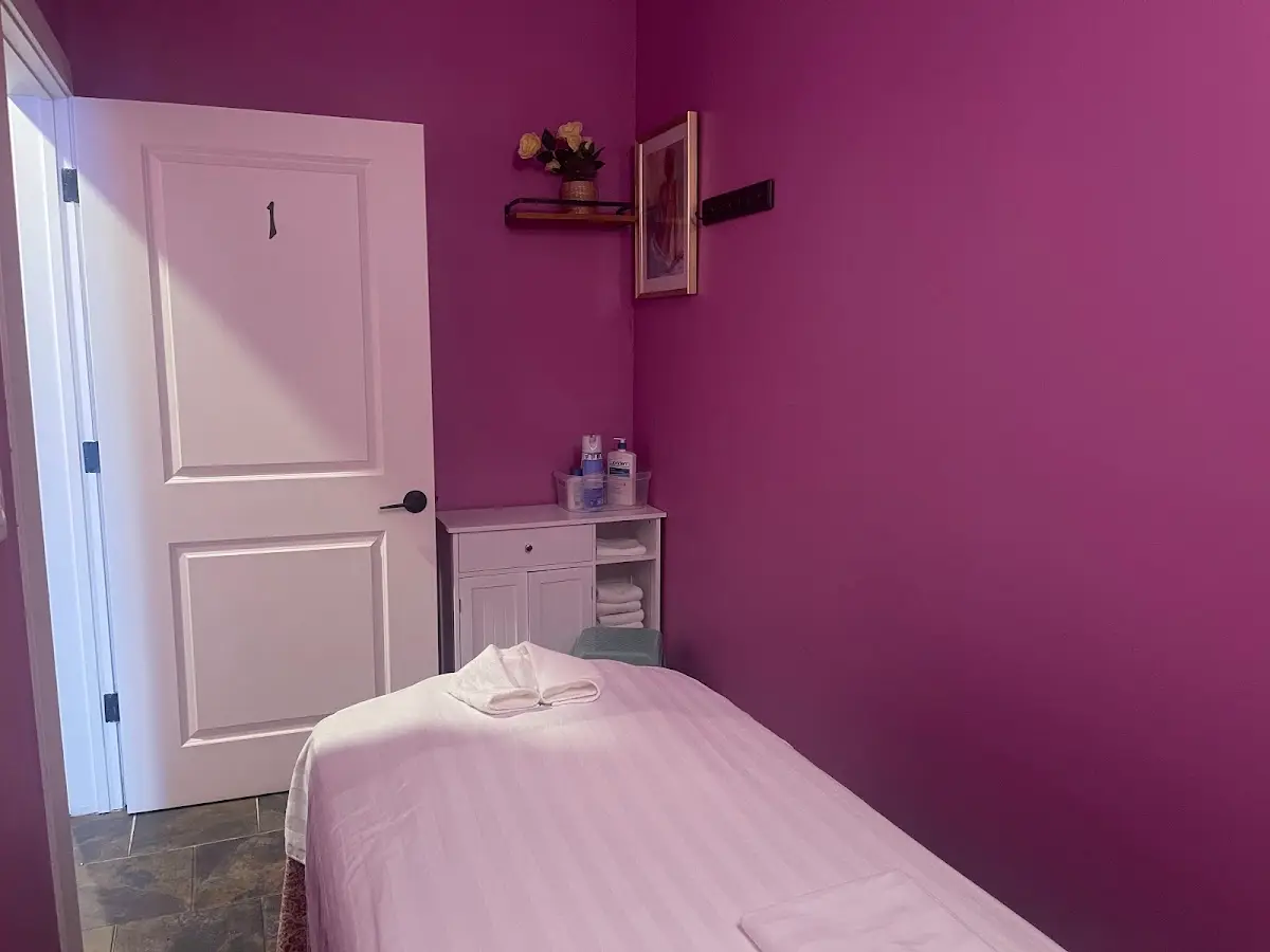 Taicheng Relaxing — Massage Therapy in N 12th St Unit 6, Phoenix