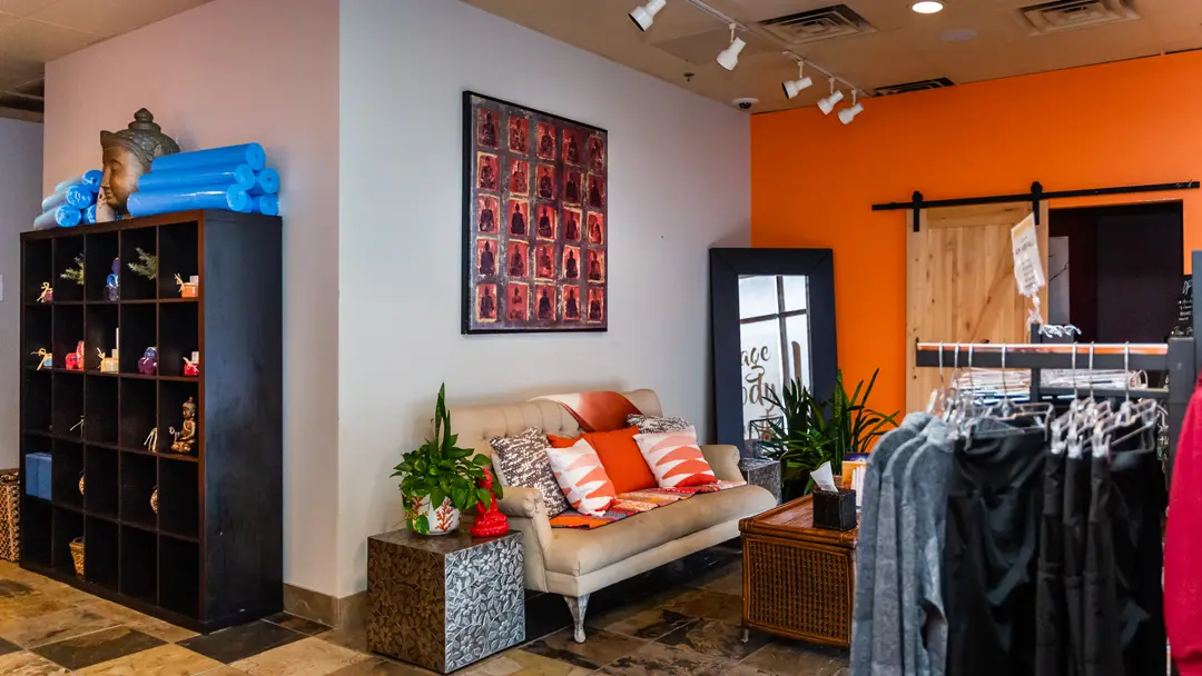 TRUE HOT YOGA ARROWHEAD RANCH — Yoga, Tai Chi & Pilates in N 59th Ave, Phoenix