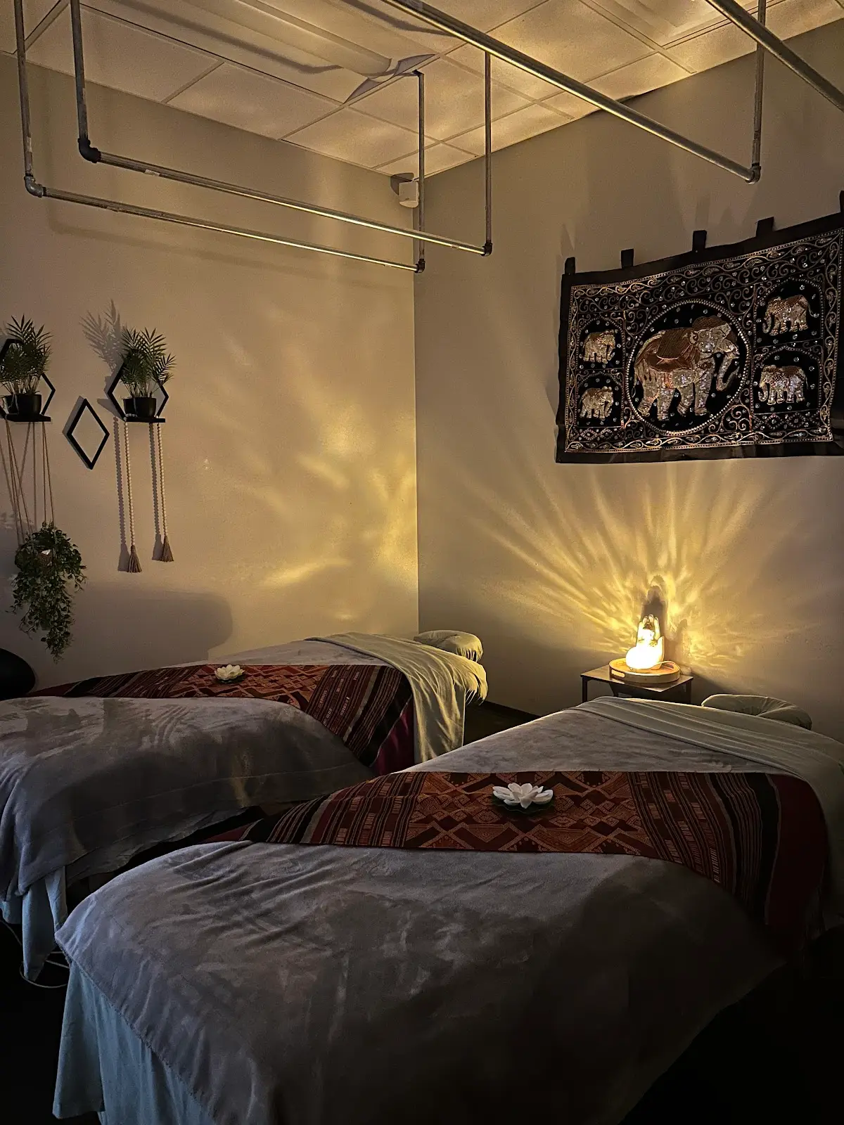 Tsunamii Head SPA Massage — Massage Therapy in N 95th Ave #186, Phoenix