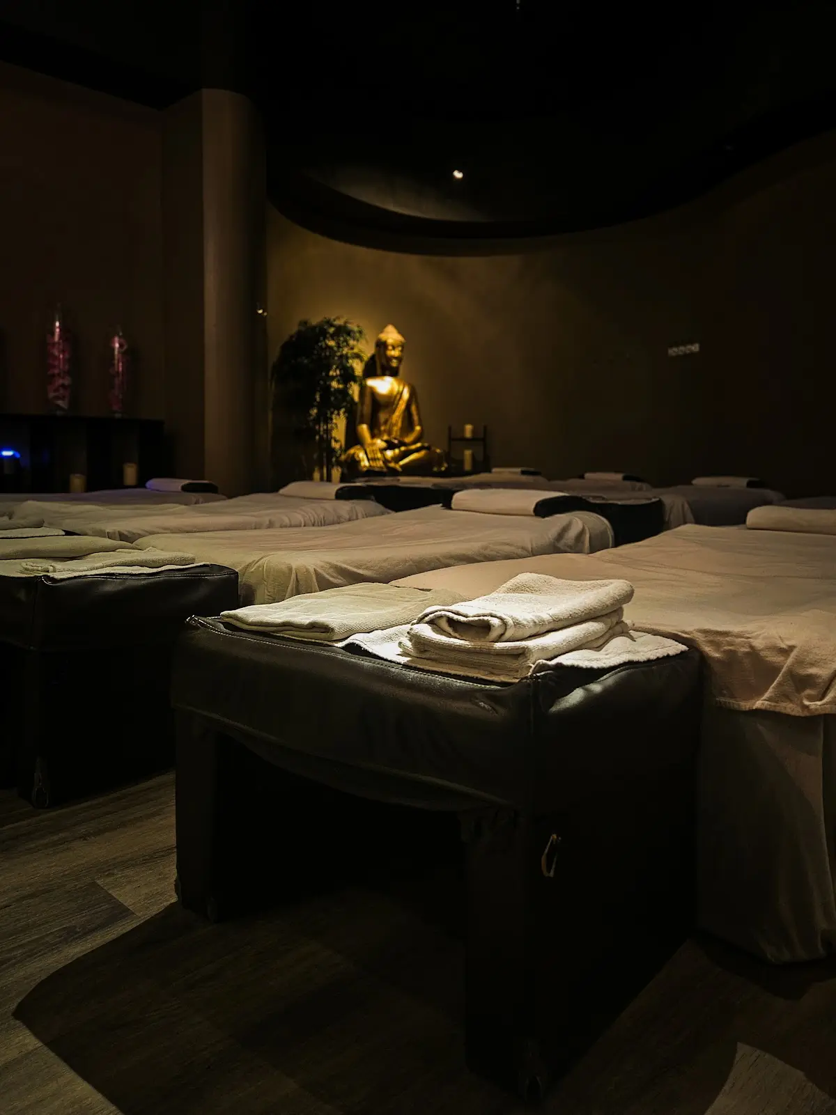 Happy Head Foot Reflexology and Massage Spa - Downtown — Massage Therapy in Market St, San Diego