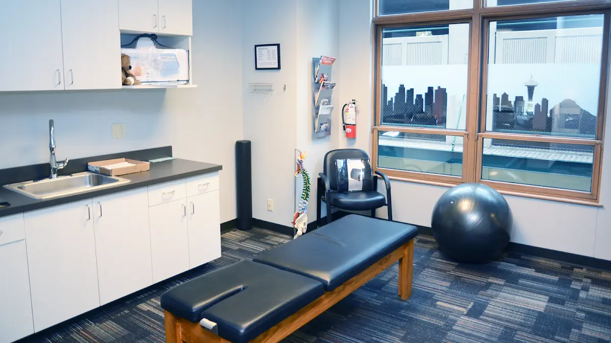 Chiroseattle - Tuttle DeLucchi Chiropractic — Chiropractic in Spring St, Seattle
