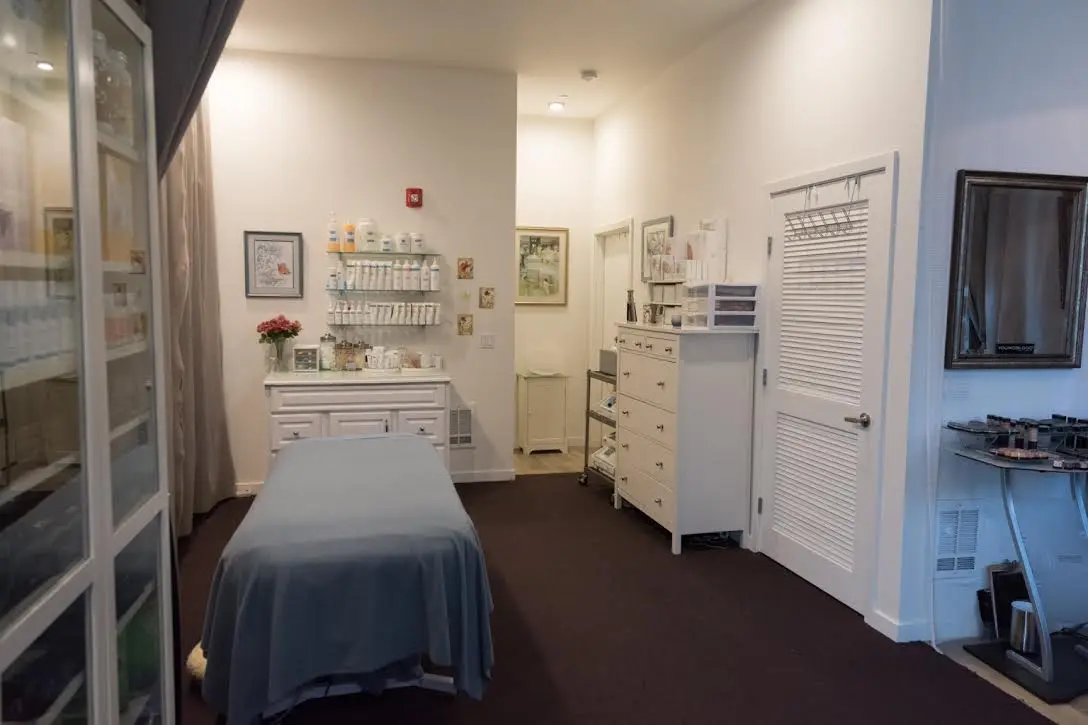 Metamorphosis Holistic Spa — Reiki & Energy Medicine in California Ave SW #101, Seattle
