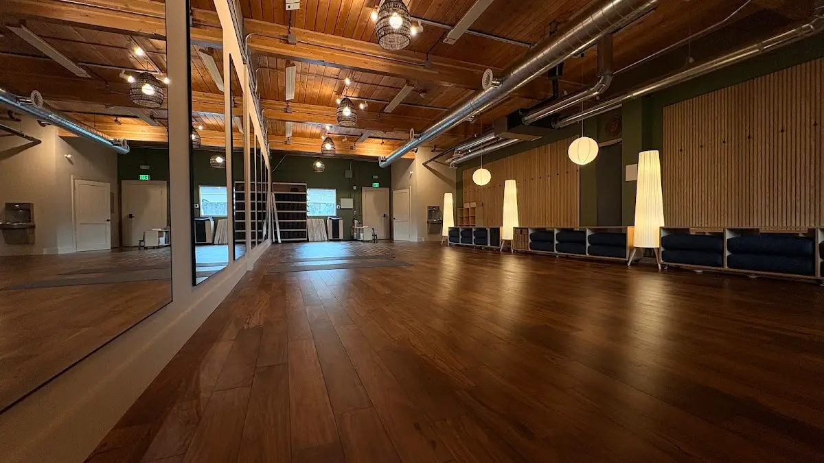 Solace Yoga - Mercer Island — Yoga, Tai Chi & Pilates in SE 27th St, Seattle