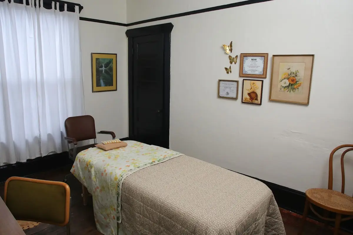 Yellow Flower Holistic Healing — Reiki & Energy Medicine in Airport Wy S, Seattle